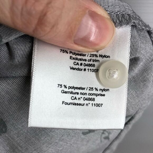 Mec Grey Drop Shoulder Floral Button Up‎ Blouse Sz L - Picture 4 of 4